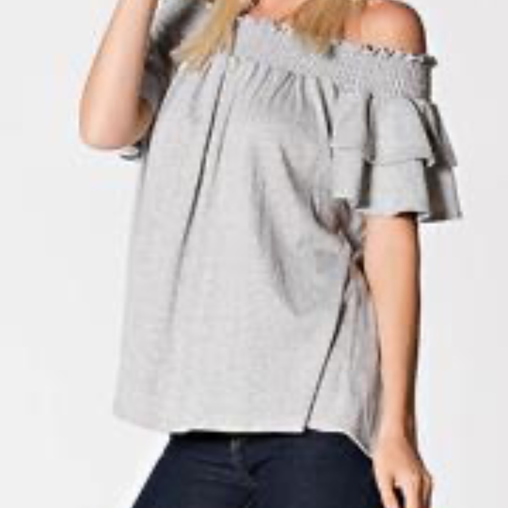 Off-Shoulder Ruffle Top - Picture 2 of 6